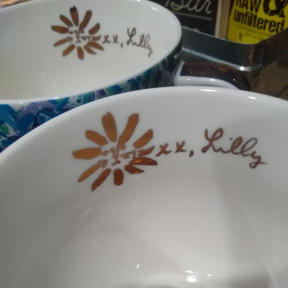 Lilly Pulitzer, big coffee or latte cups, 12 oz, Lion Around - Picture 2 of 7